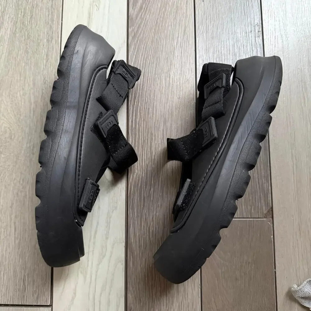 Ugg black sport yeah platform